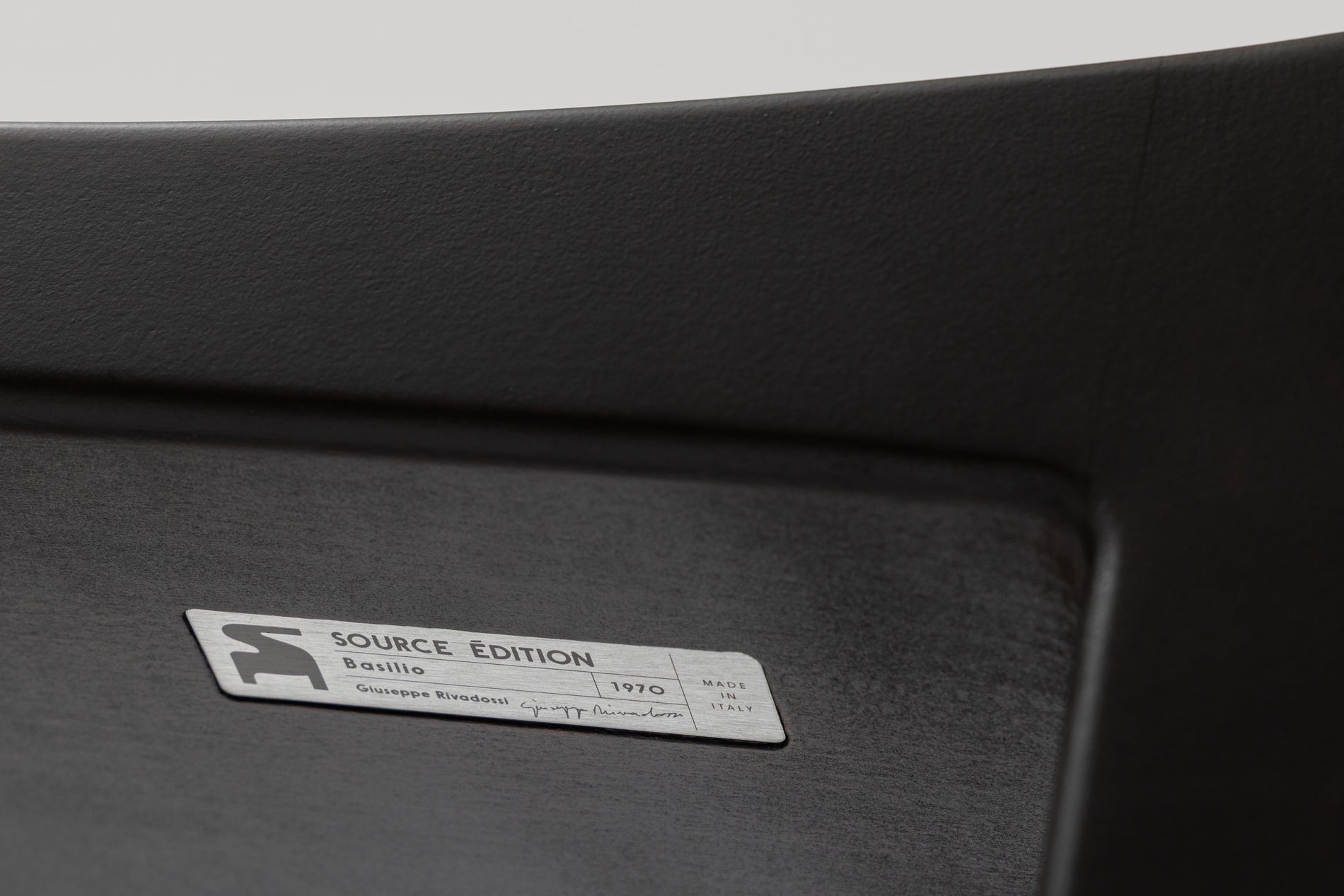 BLOG | The art of the plaque: why every Source Édition piece is signed