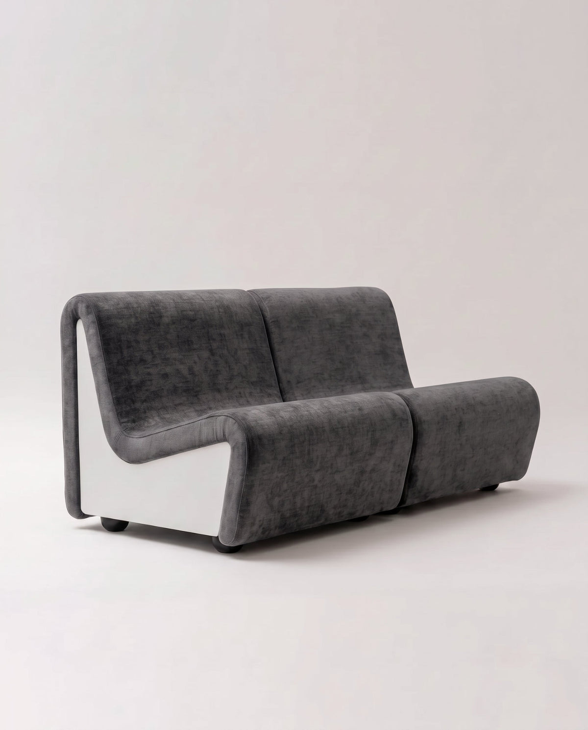 Dialogue 2 seat sofa in grey fabric and white lacquered wood side panels