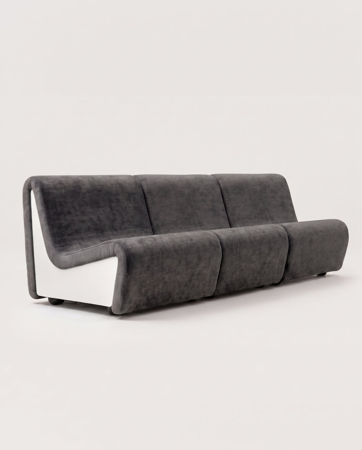Dialogue 3-seat sofa in steel fabric and white lacquered wood side panels