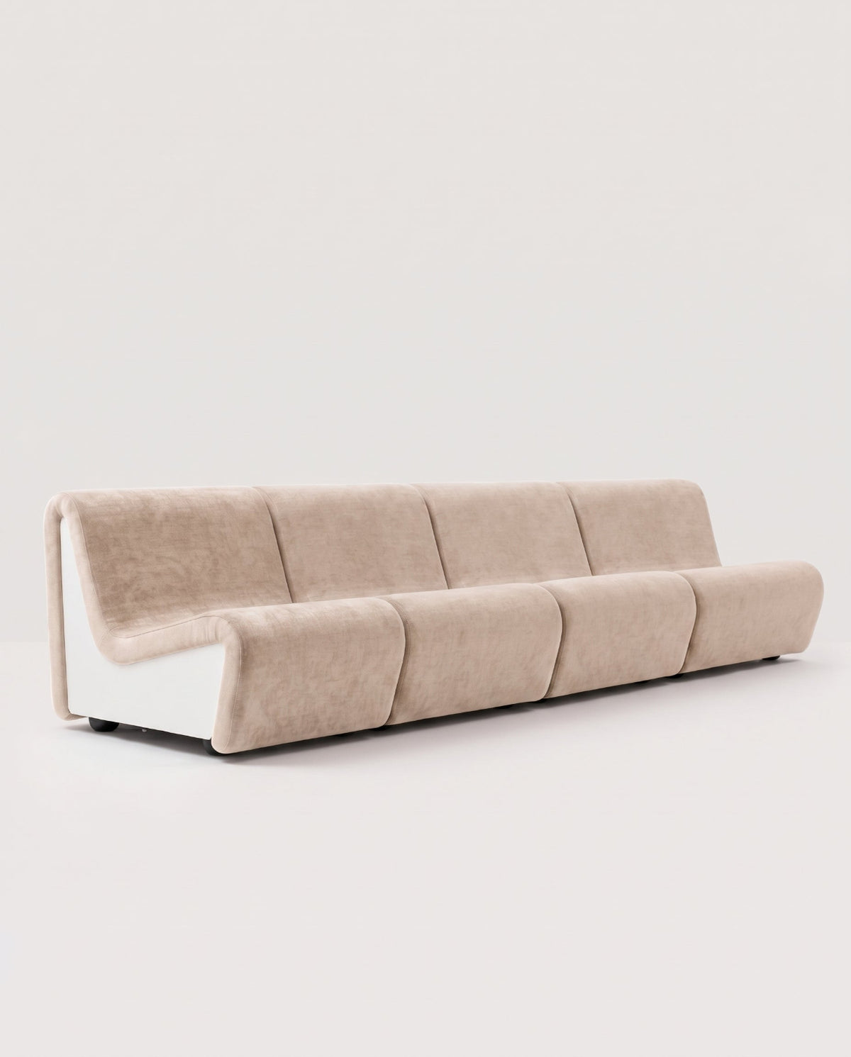 Dialogue 4-seat sofa in beige fabric and white lacquered wood side panels