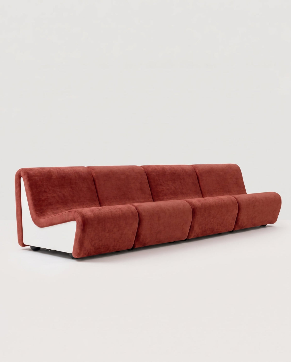 Dialogue 4-seat sofa in red fabric and white lacquered wood side panels