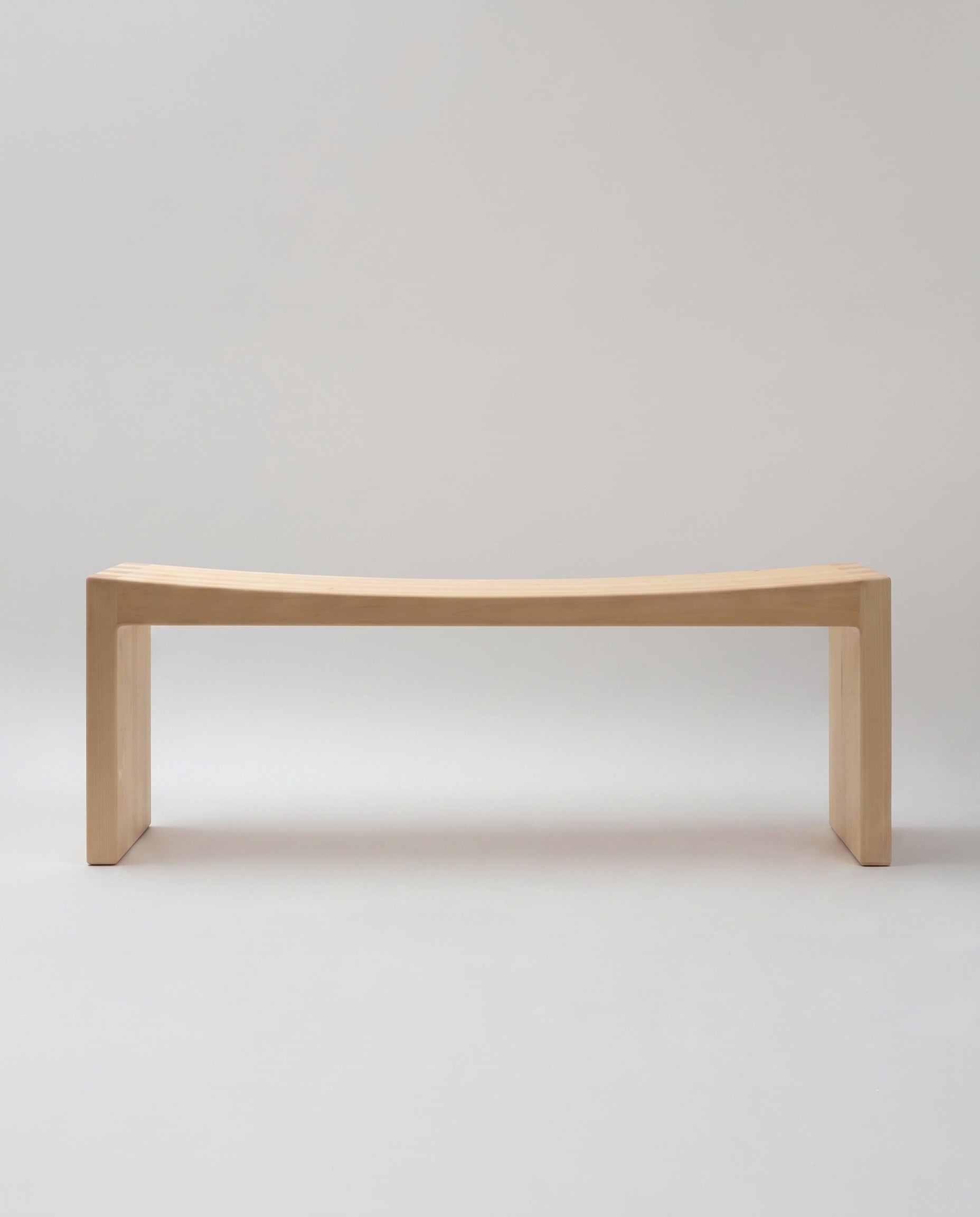 Basilio bench by Giuseppe Rivadossi – solid linden, natural smooth finish, 1970 – Source Édition