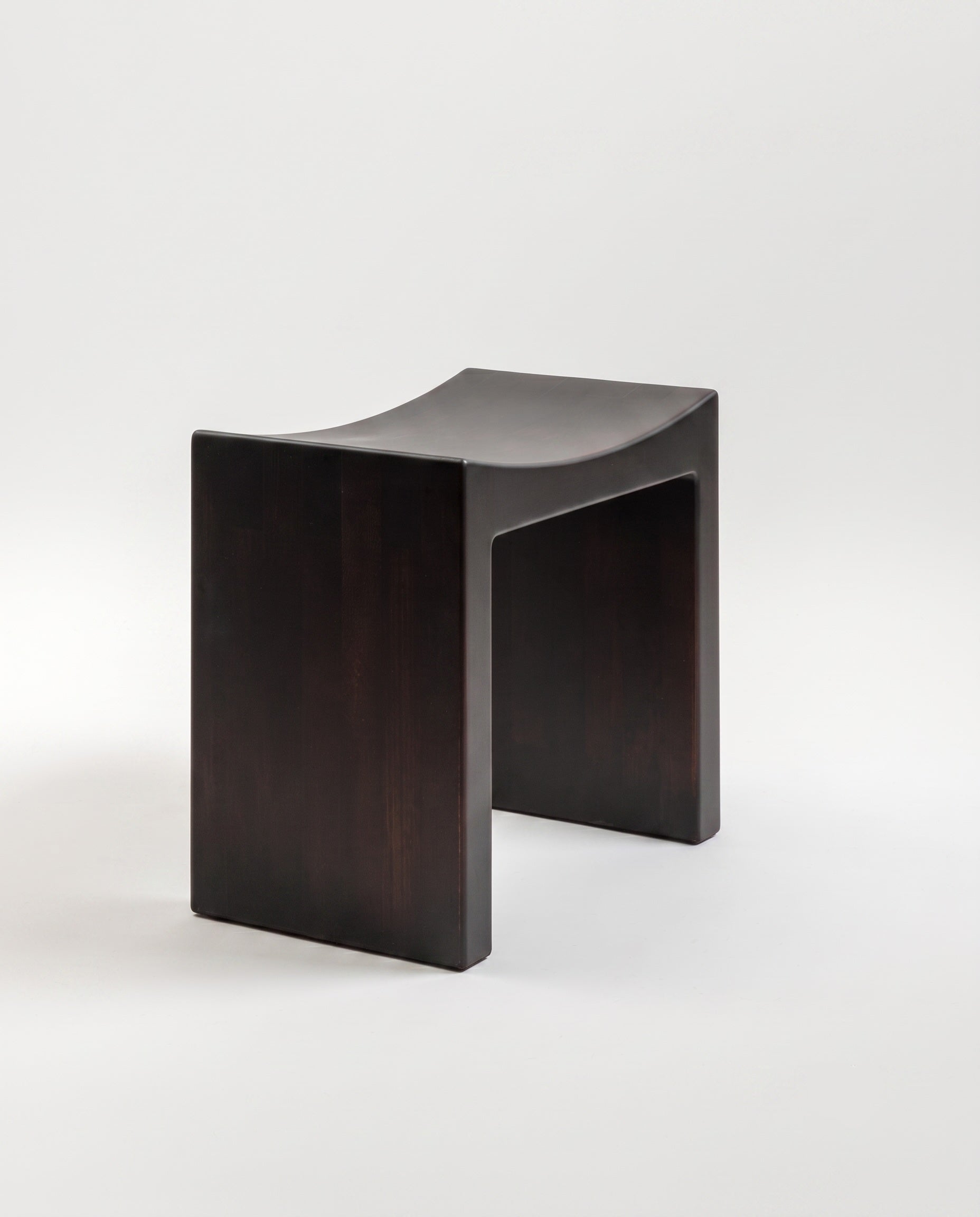 Basilio stool - solid linden, dark smooth finish 1970 – Source Édition